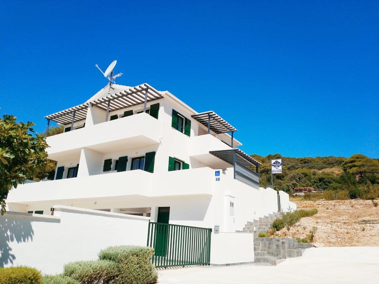 House More, Apartments Lac - Vis