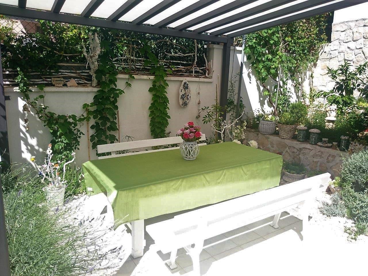 House Rak, Apartments Lac - Vis